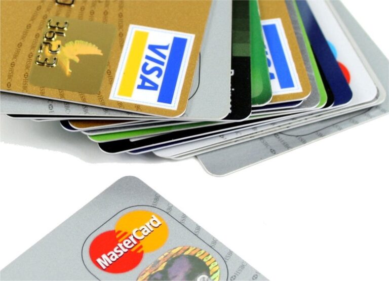 What Is APR on a Credit Card and How Is It Calculated?